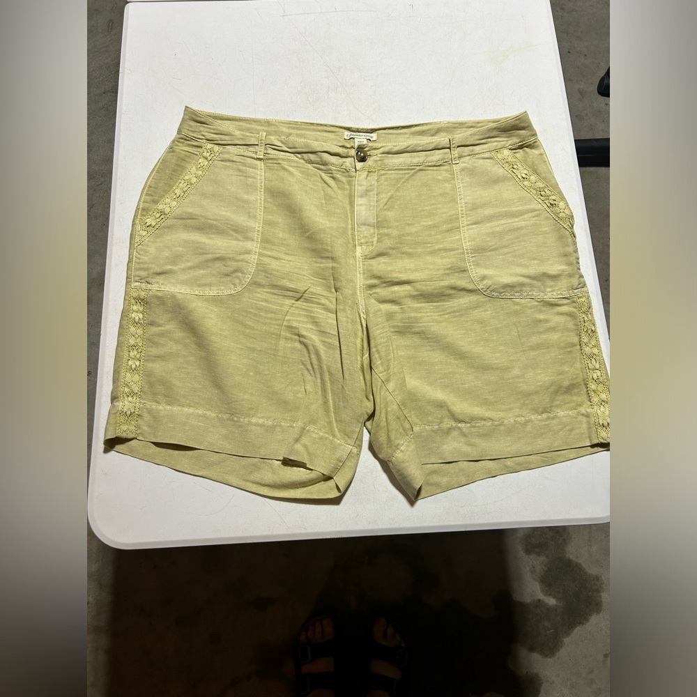 Coldwater Creek Shorts Womens Size 20 Golden Beige LINEN Lace Accents Pockets